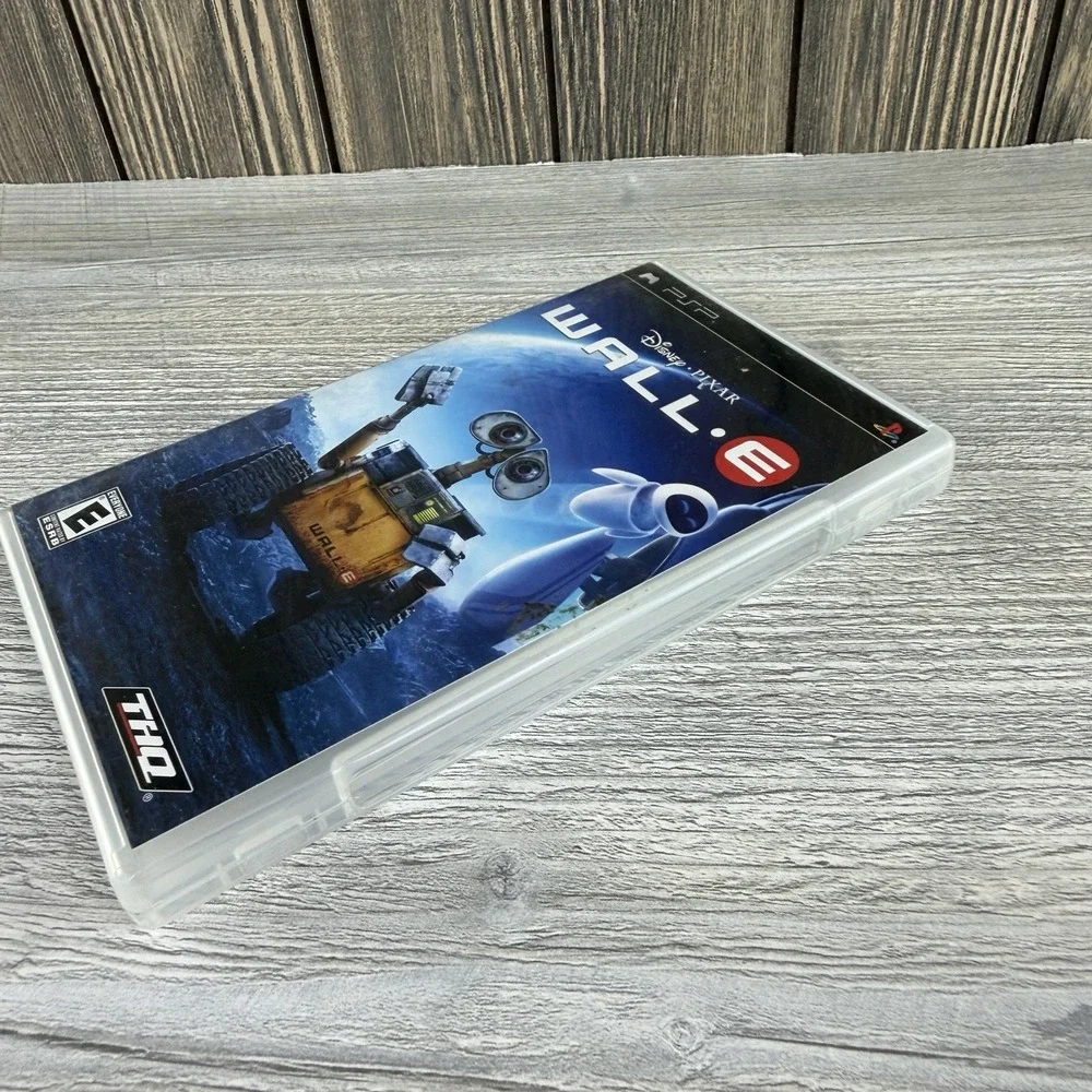WALL-E Sony PSP Game Tested Working Complete w/ Case Disney Pixar THQ